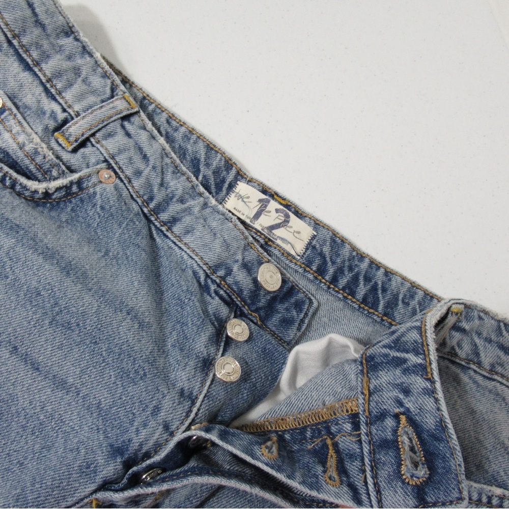 Free People We The Free Frayed Denim Mini Skirt Size 12 - Picture 6 of 12